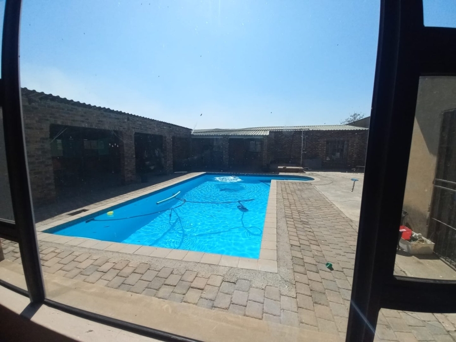 7 Bedroom Property for Sale in Vaal Power A H Free State